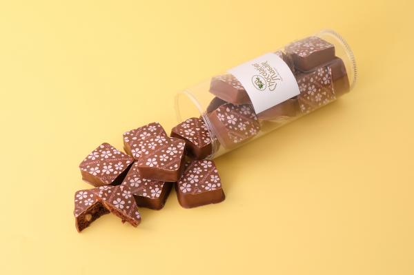 ショコラブラウニー ラクテ 桜 130g 【4月30日まで販売】