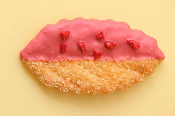 苺のショコラリーフパイ　6枚入　【5月31日まで販売】